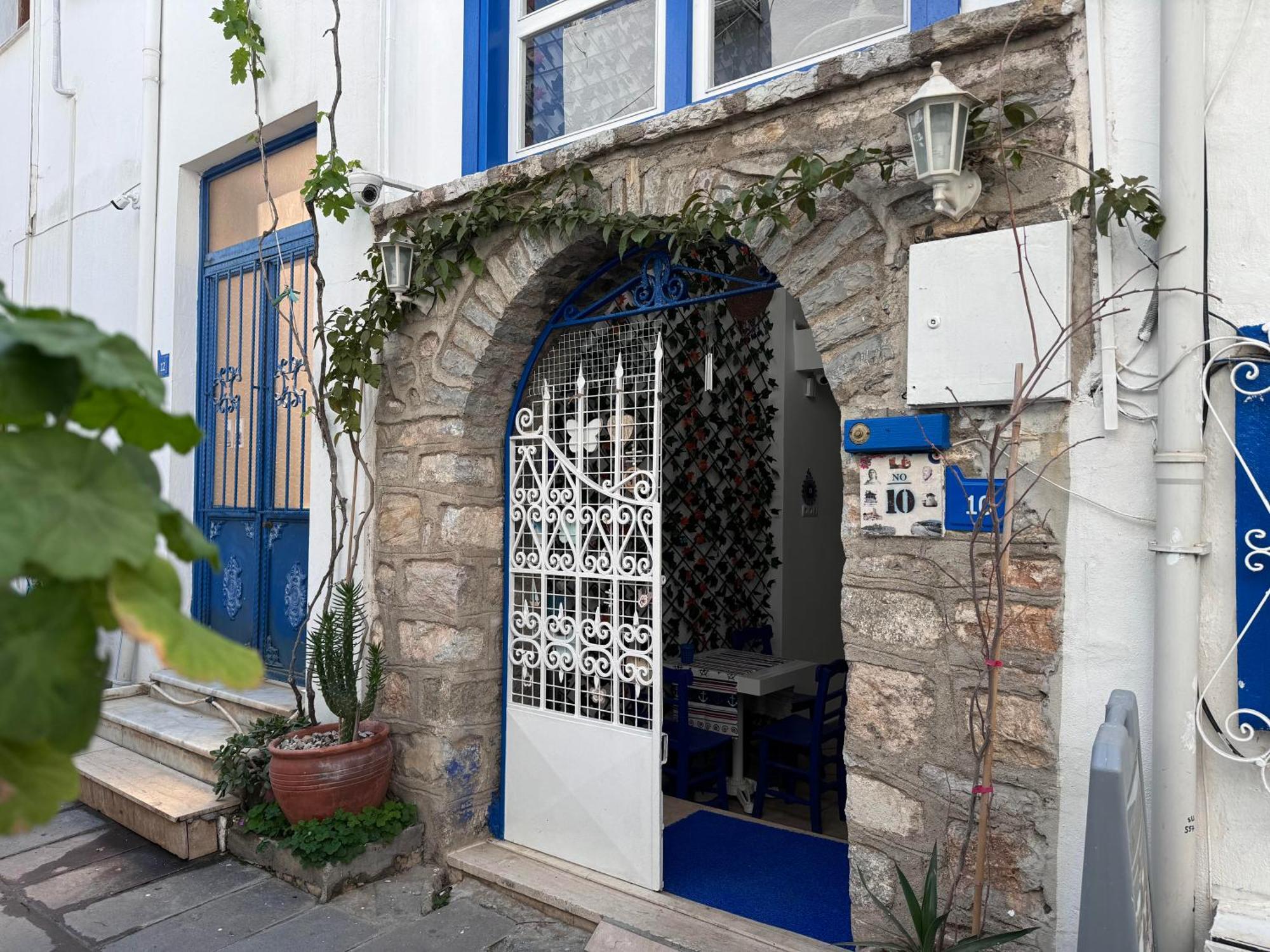 White And Blue Bodrum Exterior photo
